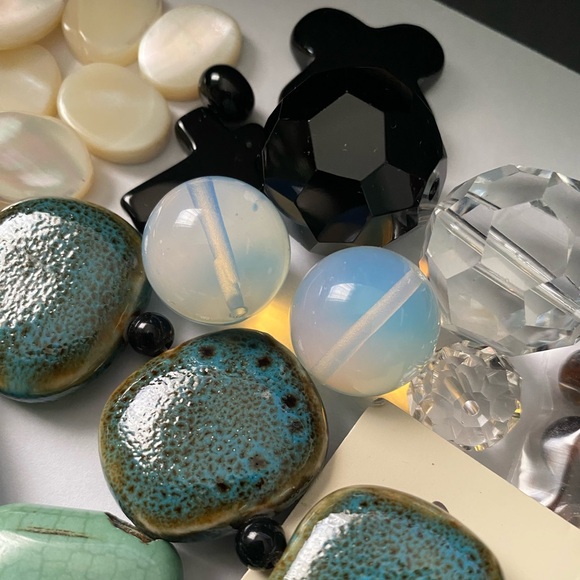 Assorted Natural Stone, Glass & Mother of Pearl Beads - Picture 8 of 14